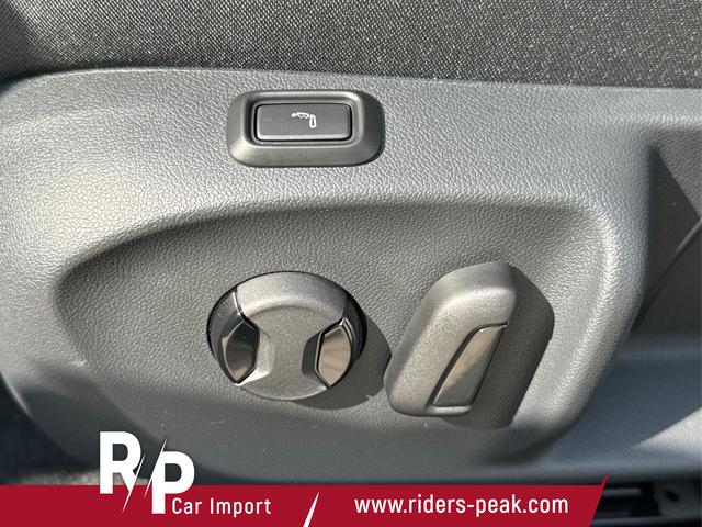 Skoda / Superb Combi / / / / DSG+4WD+NAVI+EL. HECKKL.+SHZ V+H