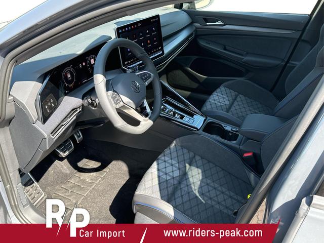 Volkswagen / Golf / Grau / / / PANO+KAMERA+ACC+LED-PLUS+18 ALU+SHZ+KESSY