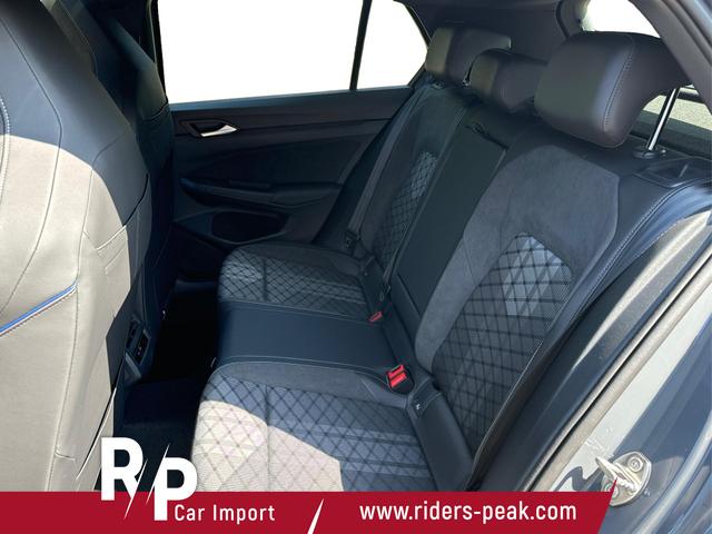 Volkswagen / Golf / Grau / / / PANO+KAMERA+ACC+LED-PLUS+18 ALU+SHZ+KESSY