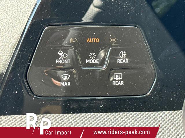 Volkswagen / Golf / Grau / / / PANO+KAMERA+ACC+LED-PLUS+18 ALU+SHZ+KESSY