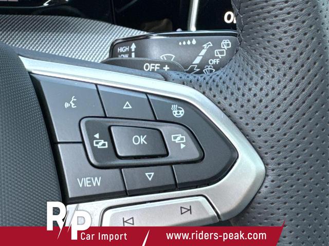 Volkswagen / Golf / Grau / / / PANO+KAMERA+ACC+LED-PLUS+18 ALU+SHZ+KESSY