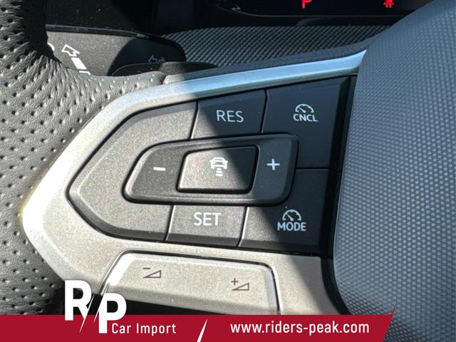 Volkswagen / Golf / Grau / / / PANO+KAMERA+ACC+LED-PLUS+18 ALU+SHZ+KESSY