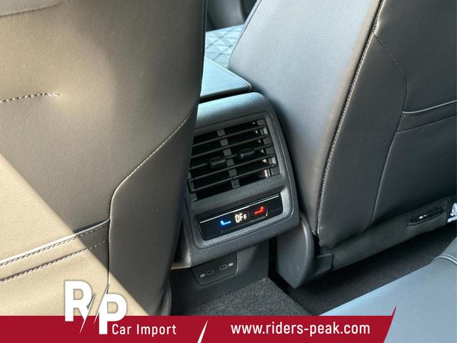 Volkswagen / Golf / Grau / / / KAMERA+ACC+LED-PLUS+18 ALU+SHZ+KESSY