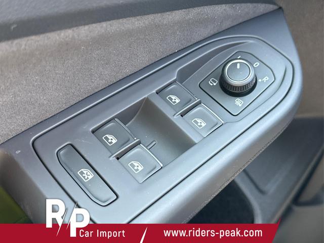 Volkswagen / Golf / Grau / / / KAMERA+ACC+LED-PLUS+18 ALU+SHZ+KESSY