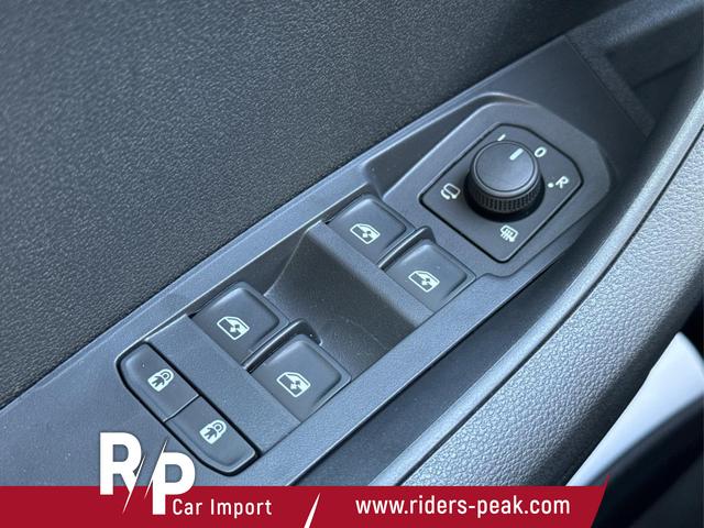 Skoda / Karoq / Silber / / / SHZ+ACC+KESSY+VICO+SMARTLINK+18'' ALU