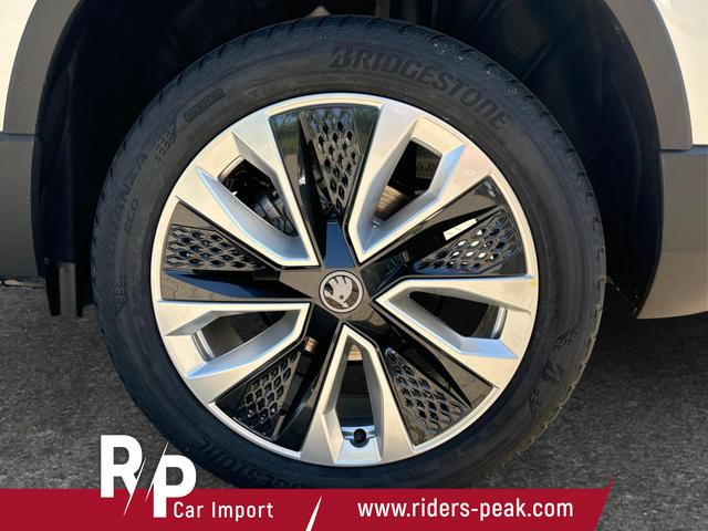 Skoda / Karoq / Silber / / / SHZ+ACC+KESSY+VICO+SMARTLINK+18'' ALU