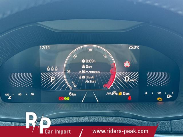 Skoda / Karoq / Silber / / / SHZ+ACC+KESSY+VICO+SMARTLINK+18'' ALU