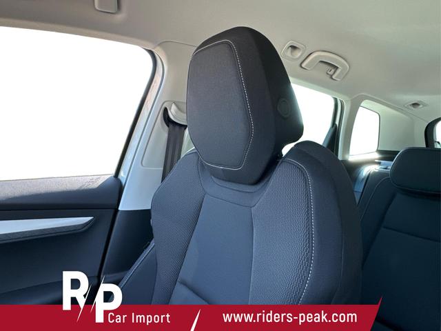 Skoda / Karoq / Silber / / / SHZ+ACC+KESSY+VICO+SMARTLINK+18'' ALU