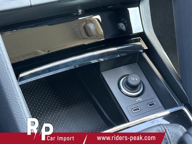 Skoda / Karoq / Silber / / / SHZ+ACC+KESSY+VICO+SMARTLINK+18'' ALU