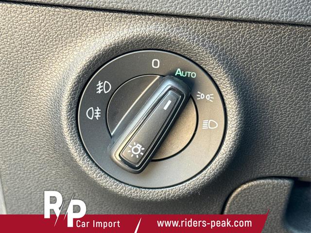 Skoda / Karoq / Schwarz / / / SHZ+ACC+KESSY+VICO+SMARTLINK+18'' ALU