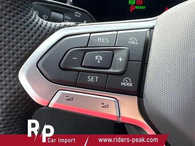 Volkswagen / Tiguan / Schwarz / / / DSG+HARMAN+20 ALU+MATRIX+MASSAGE+ACC+KAMERA
