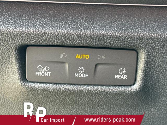 Volkswagen / Tiguan / Schwarz / / / DSG+HARMAN+20 ALU+MATRIX+MASSAGE+ACC+KAMERA