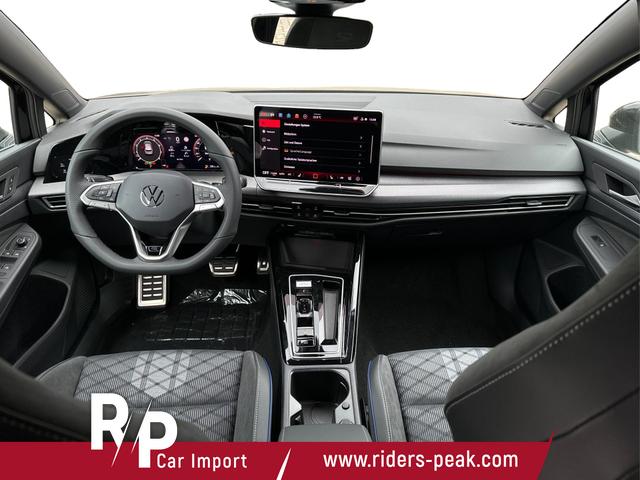 Volkswagen / Golf / Schwarz / / / 360° KAMERA+LED-PLUS+SHZ+ACC+18 ALU
