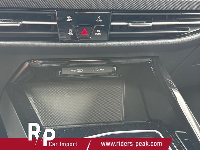 Volkswagen / Golf / Schwarz / / / 360° KAMERA+LED-PLUS+SHZ+ACC+18 ALU