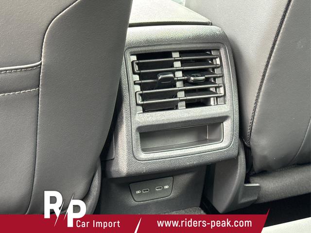 Volkswagen / Golf / Schwarz / / / 360° KAMERA+LED-PLUS+SHZ+ACC+18 ALU