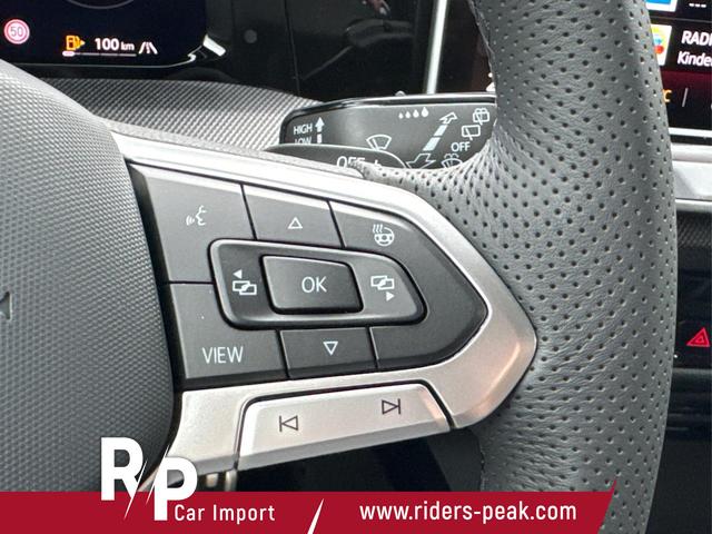 Volkswagen / Golf / Schwarz / / / 360° KAMERA+LED-PLUS+SHZ+ACC+18 ALU