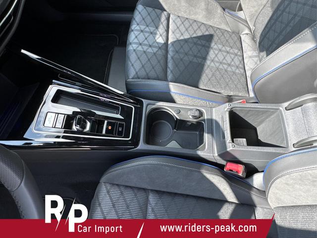 Volkswagen / Golf / Blau / / / FACELIFT+IQ.LIGHT MATRIX BLACK+360°