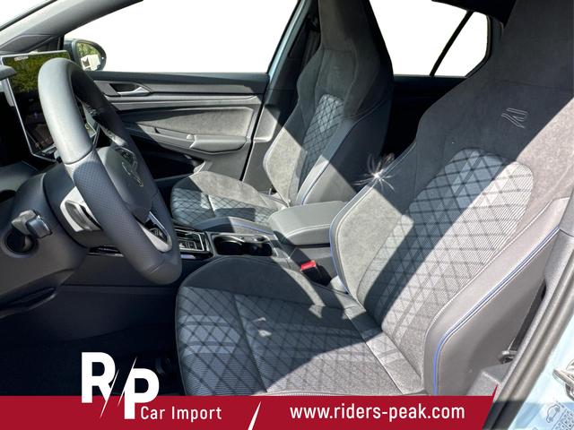 Volkswagen / Golf / Blau / / / FACELIFT+IQ.LIGHT MATRIX BLACK+360°