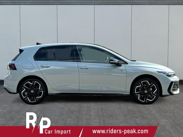 Volkswagen / Golf / Blau / / / FACELIFT+IQ.LIGHT MATRIX BLACK+360°