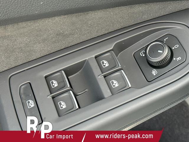 Volkswagen / Golf / Blau / / / FACELIFT+IQ.LIGHT MATRIX BLACK+360°