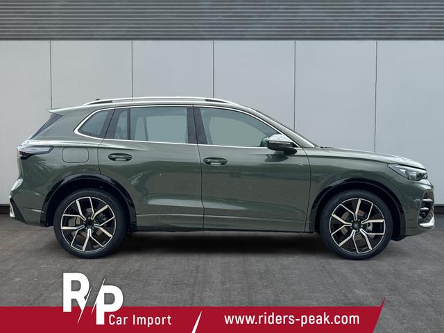 Volkswagen / Tiguan / Grün / / / DSG+AHK+HUD+NAVI+MATRIX+EL. HECK.+20 ALU