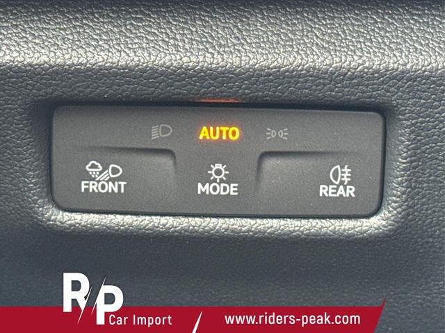 Volkswagen / Tiguan / Grün / / / DSG+AHK+HUD+NAVI+MATRIX+EL. HECK.+20 ALU