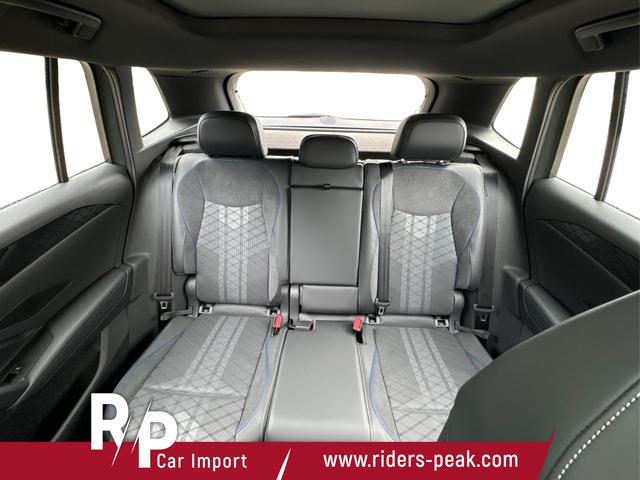 Volkswagen / Tiguan / Grün / / / DSG+AHK+HUD+NAVI+MATRIX+EL. HECK.+20 ALU