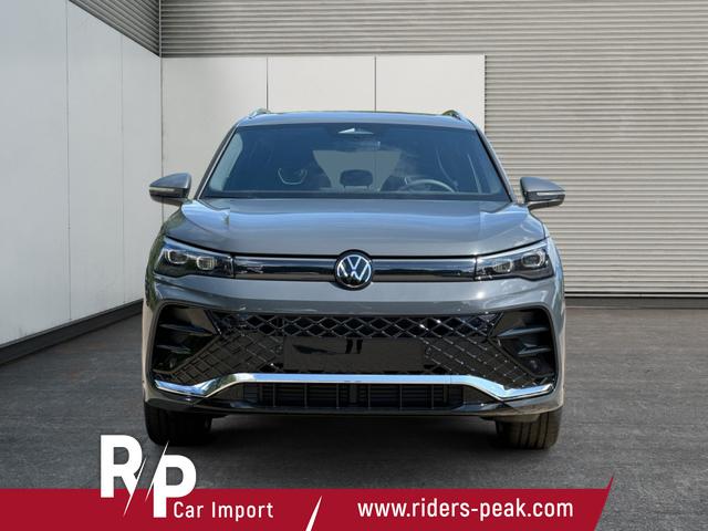 Volkswagen / Tiguan / Grau / / / DSG+AHK+HUD+NAVI+MATRIX+EL. HECK.+20 ALU