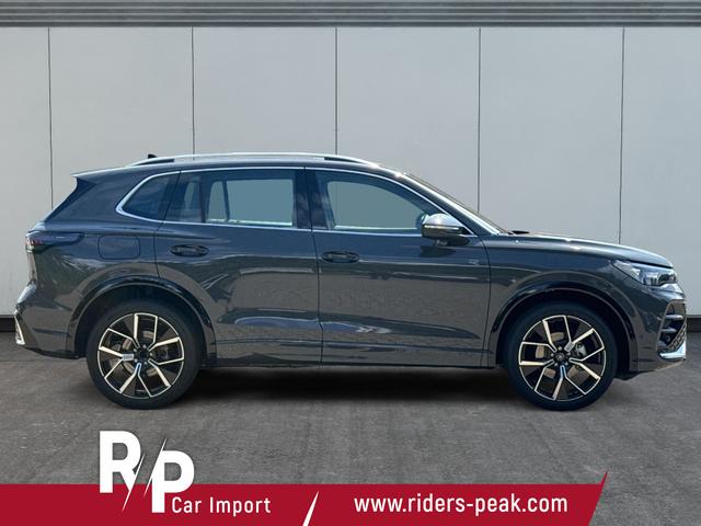 Volkswagen / Tiguan / Grau / / / DSG+AHK+HUD+NAVI+MATRIX+EL. HECK.+20 ALU