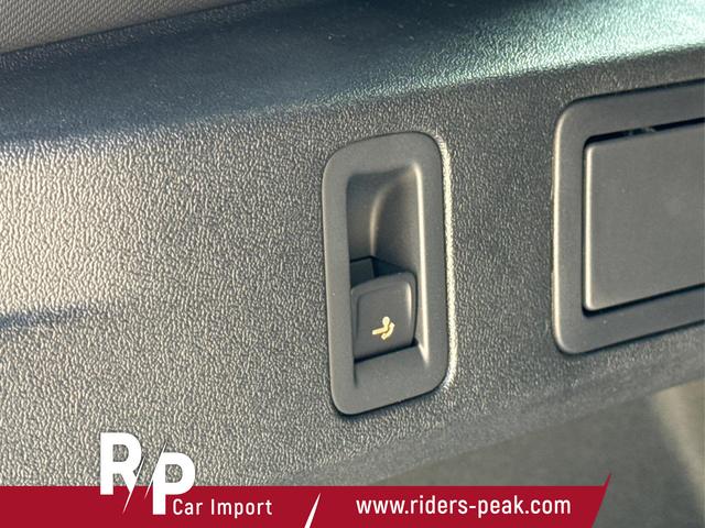 Volkswagen / Tiguan / Grau / / / DSG+AHK+HUD+NAVI+MATRIX+EL. HECK.+20 ALU