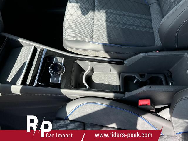 Volkswagen / Tiguan / Grau / / / DSG+AHK+HUD+NAVI+MATRIX+EL. HECK.+20 ALU