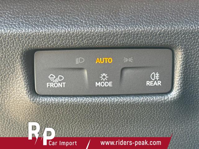 Volkswagen / Tiguan / Grau / / / DSG+AHK+HUD+NAVI+MATRIX+EL. HECK.+20 ALU