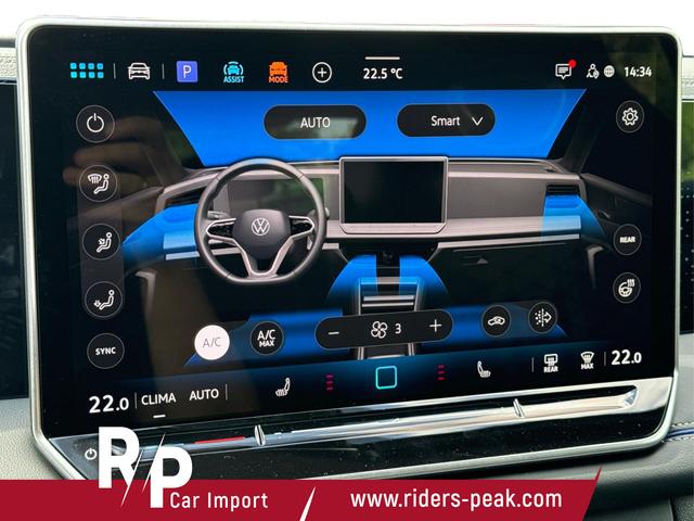 Volkswagen / Tiguan / Grau / / / DSG+AHK+HUD+NAVI+MATRIX+EL. HECK.+20 ALU