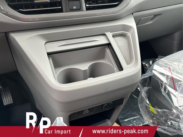 Volkswagen / T7 Caravelle / / / / KR+ MATRIX-LED+NAVI.+ SHZ+KAMERA+ PDC