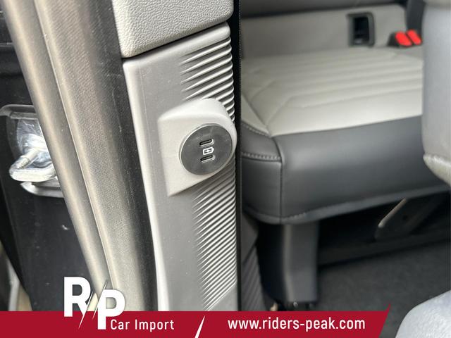 Volkswagen / T7 Caravelle / / / / KR AHK+MATRIX+NAVI+SOUND+ACC+SHZ+KAMERA+PDC