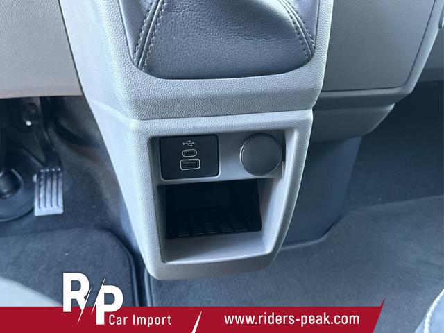 Volkswagen / T7 Caravelle / / / / LR+ KLIMAAUT.+ KAMERA+ PDC+ LED
