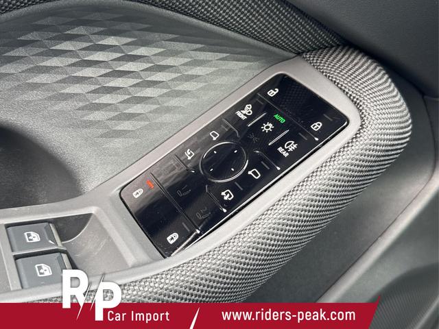 Audi / A5 Avant / / / / *SOFORT* quattro S-Line TECH PLUS+AHK+19ALU+MATRIX+360 KAMERA