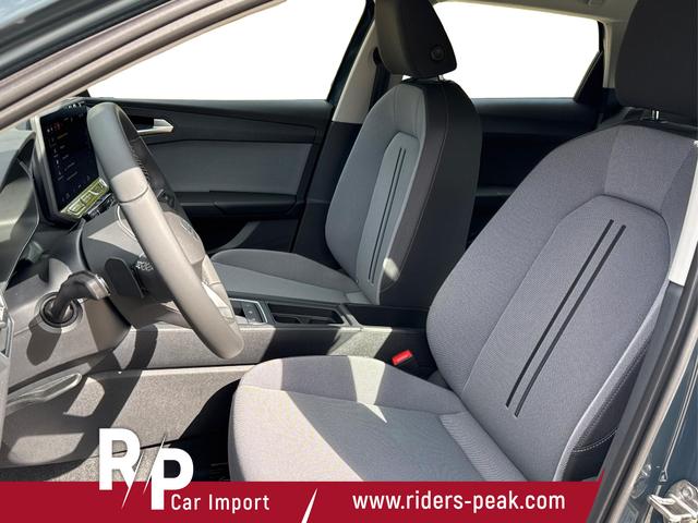 Seat / Leon Sportstourer / Blau / / / DSG+KAMERA+ACC+SHZ+KLIMA+FULLLINK+LED