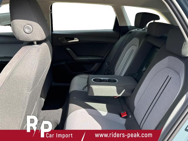 Seat / Leon Sportstourer / Blau / / / DSG+KAMERA+ACC+SHZ+KLIMA+FULLLINK+LED