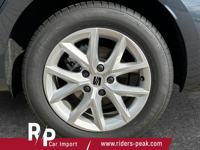 Seat / Leon Sportstourer / Grau / / / 1,5 eTSI DSG+ACC+LED+SHZ+CAM+Licht u. Sicht