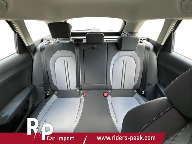 Seat / Leon Sportstourer / Grau / / / 1,5 eTSI DSG+ACC+LED+SHZ+CAM+Licht u. Sicht