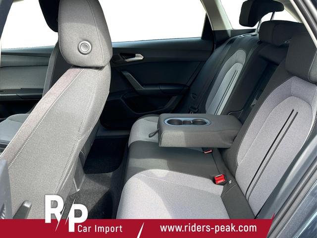 Seat / Leon Sportstourer / Grau / / / 1,5 eTSI DSG+ACC+LED+SHZ+CAM+Licht u. Sicht