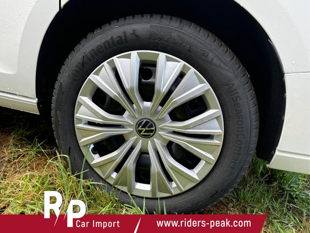 Volkswagen / Caddy Maxi / Weiß / / / Caddy Maxi 4x4 +LANE ASSIST+CAM+SHZ+KLIMA+GJR+GRA