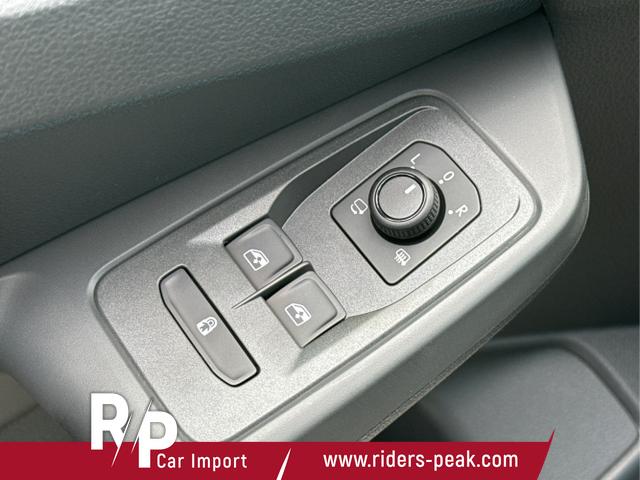 Volkswagen / Caddy Maxi / Weiß / / / Caddy Maxi 4x4 +LANE ASSIST+CAM+SHZ+KLIMA+GJR+GRA