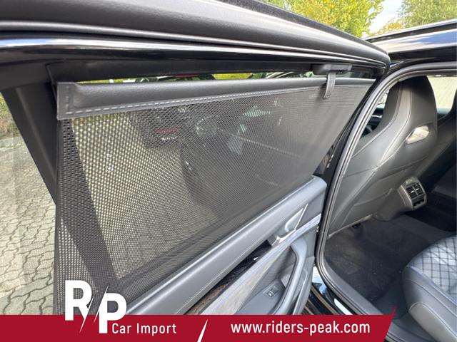 Volkswagen / Passat Variant / Schwarz / / / 4WD AHK+Black Style+Navi+360KAM+Head-UP+Matrix-LED+ACC, Beispielbilder, ggf. teilweise mit Sonderausstattung