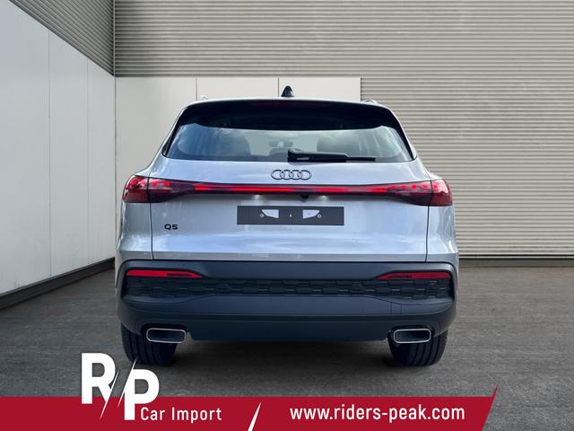 Audi / Q5 / Silber / / / AHK+NAVI+LED+SHZ+PDC