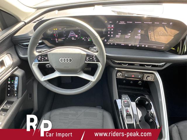 Audi / Q5 / Silber / / / AHK+NAVI+LED+SHZ+PDC