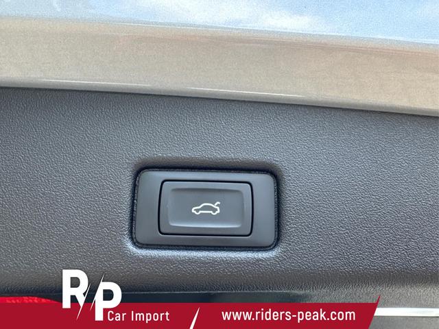 Audi / Q5 / Silber / / / AHK+NAVI+LED+SHZ+PDC