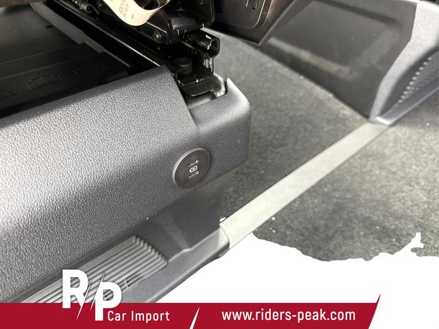 Volkswagen / T7 Caravelle / / / / KR AHK+MATRIX+NAVI+SOUND+ACC+SHZ+KAMERA+PDC