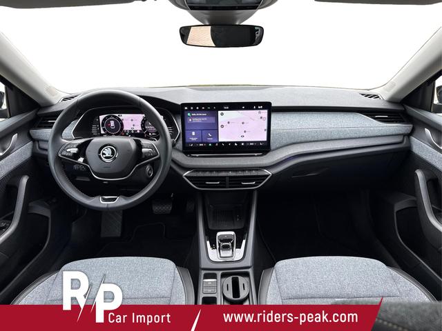 Skoda / Octavia Combi / Schwarz / / / NAVI+MATRIX+KAMERA+ACC+EL. HECKKL+LED+SHZ